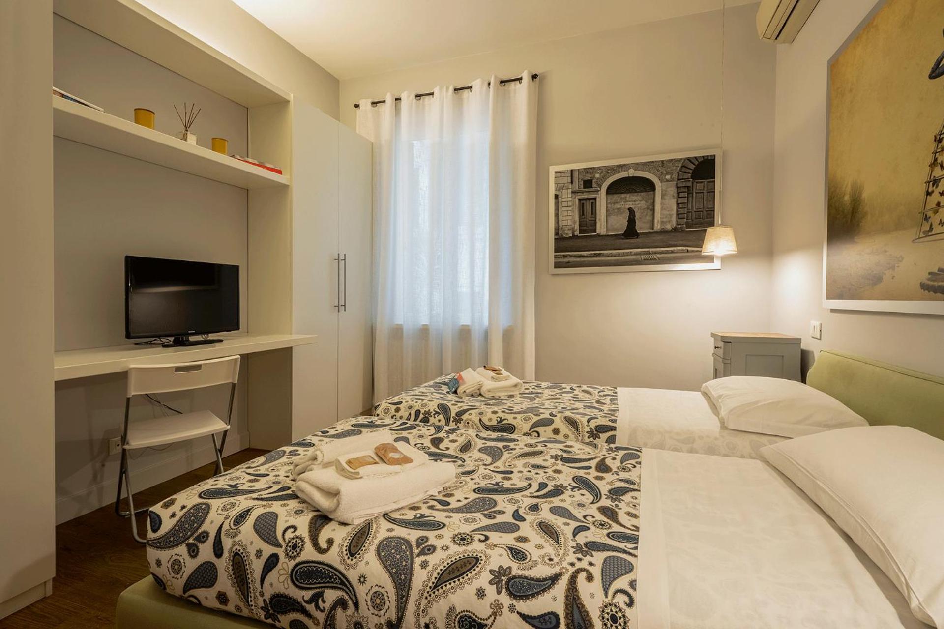 Fotofever Apt, Two Bedrooms With Air Conditioned In Elegant Shopping Area, Close To Vatican City, Rome